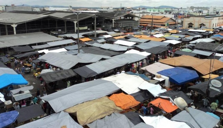 Comercialização de roupas e calçados na feira livre de Itabaiana voltarão neste sábado 15