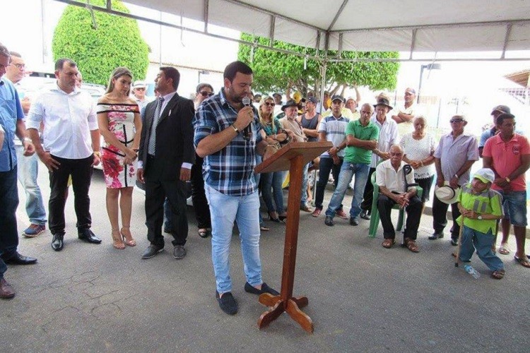 Prefeitura de Aleixo inaugura Academia da Saúde e entrega seis veículos