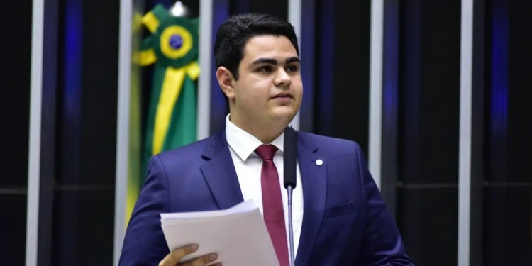 Em Brasília, Icaro de Valmir defende bandeira da classe universitária sobre transporte