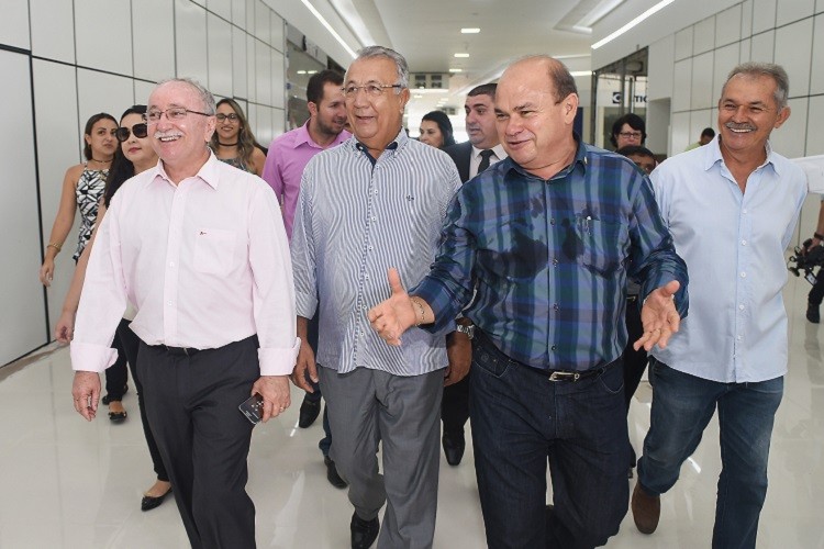 Messias Peixoto apresenta estrutura do shopping ao Governador e fala sobre previsão de inauguração