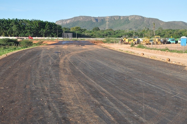 Rodovia que liga Itabaiana a Itaporanga recebe camada de imprimação