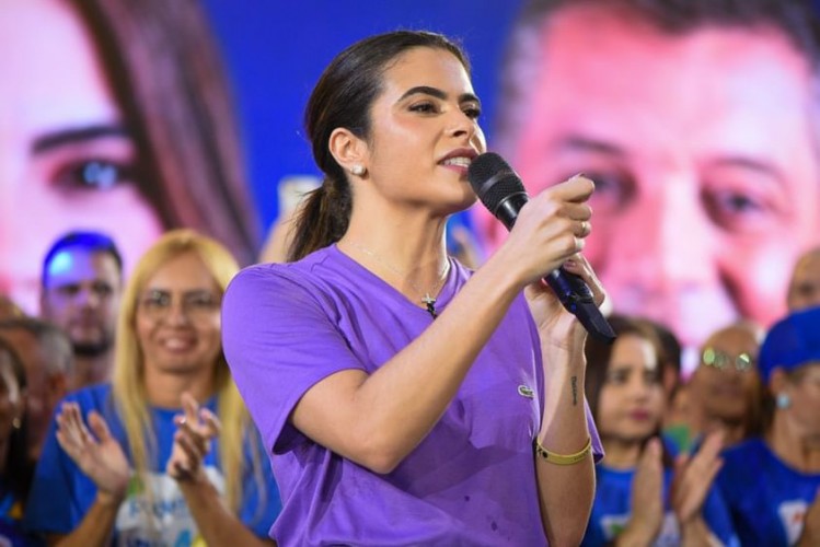 Yandra Moura lança pré candidatura a prefeita de Aracaju e confirma Belivaldo como vice