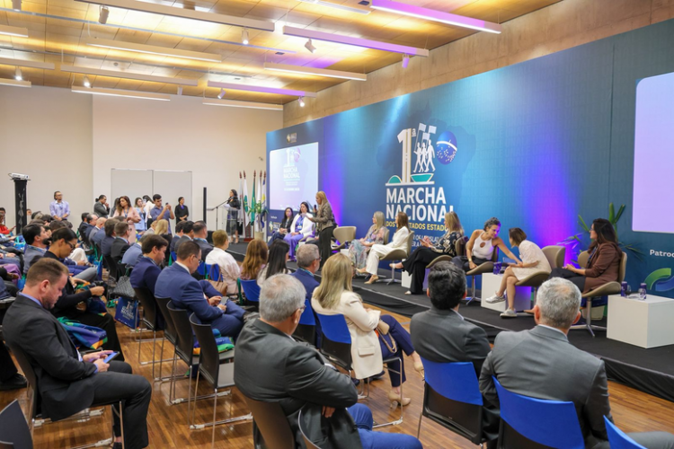 Parlamentares sergipanos participam da ´1ª Marcha Nacional dos Deputados Estaduais´, em Brasília