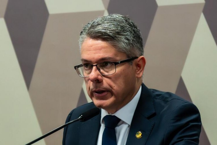 CCJ debate novo marco legal de enfrentamento ao crime organizado; delegado Alessandro destaca construção técnica do texto