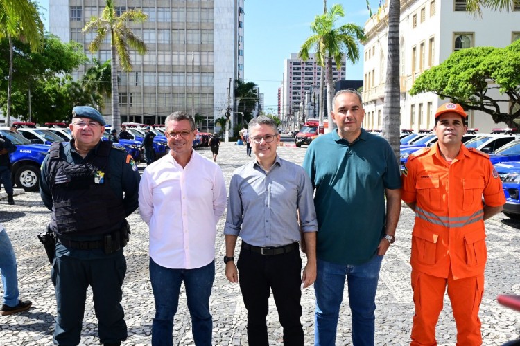 Senador Alessandro participa da entrega de equipamentos e viaturas às forças de segurança de Sergipe