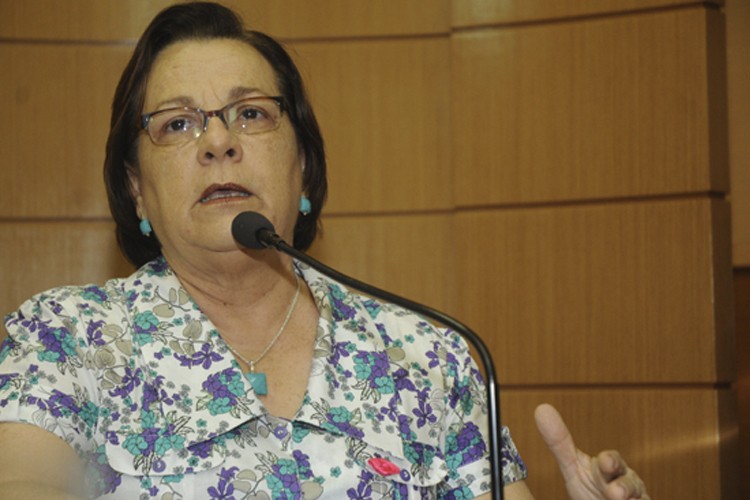 Ana Lúcia tentou criar bloco independente da Alese