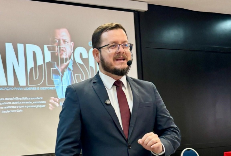 Anderson Gois é destaque no maior encontro de legislativos municipais da América Latina, em Brasília