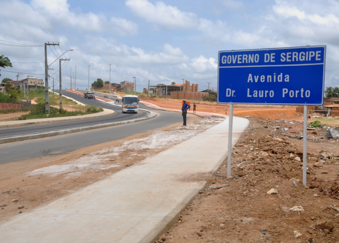 Trânsito funciona em meia pista na Av. Lauro Porto a partir de hoje
