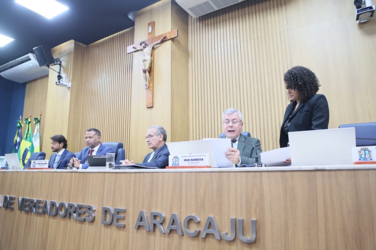 CMA aprova a criação de cadastro de imóveis abandonados e novas denominações de ruas