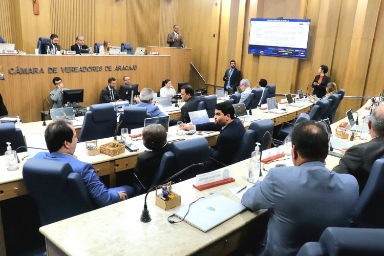 Estatuto do Magistério: CMA aprova PL que acaba com restrição etária em concursos para professores