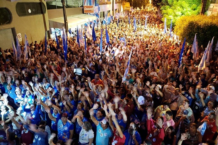 Talysson de Valmir mostra força política em inauguração de comitê de campanha