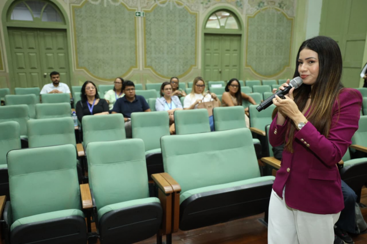 Curso na Alese debate redes sociais, transparência e comunicação pública
