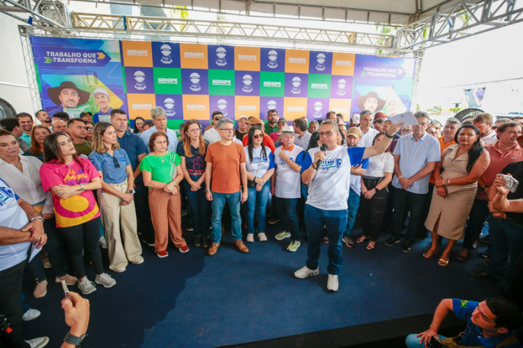 Deputados participaram do lançamento do Programa ‘CNH Caminhoneiro’, em Itabaiana