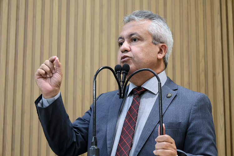 Elber Batalha denuncia contratação irregular na nova Secretaria da Pessoa com Deficiência