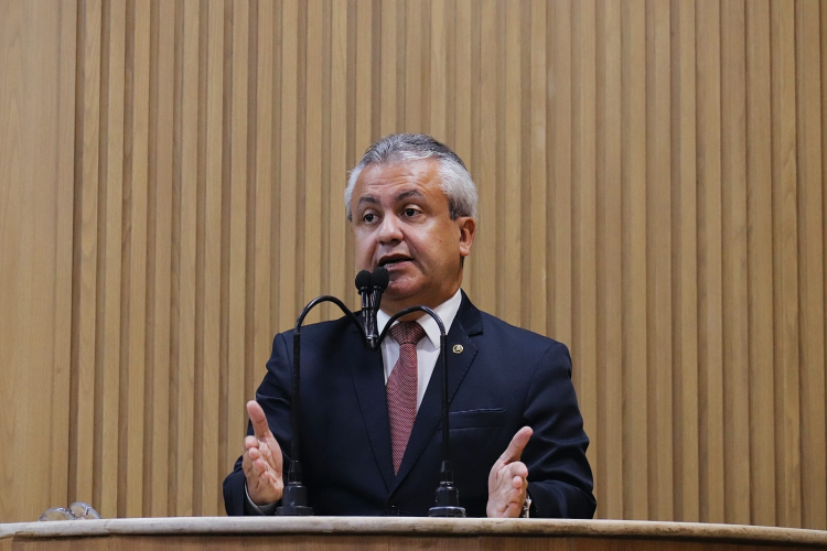 Elber pede sensibilidade ao MPF sobre determinação de exoneração de contratados dos PSS