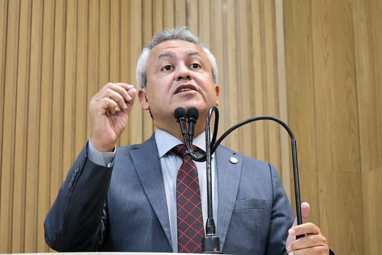 Elber Batalha denuncia “farra de cargos comissionados” na Emsurb