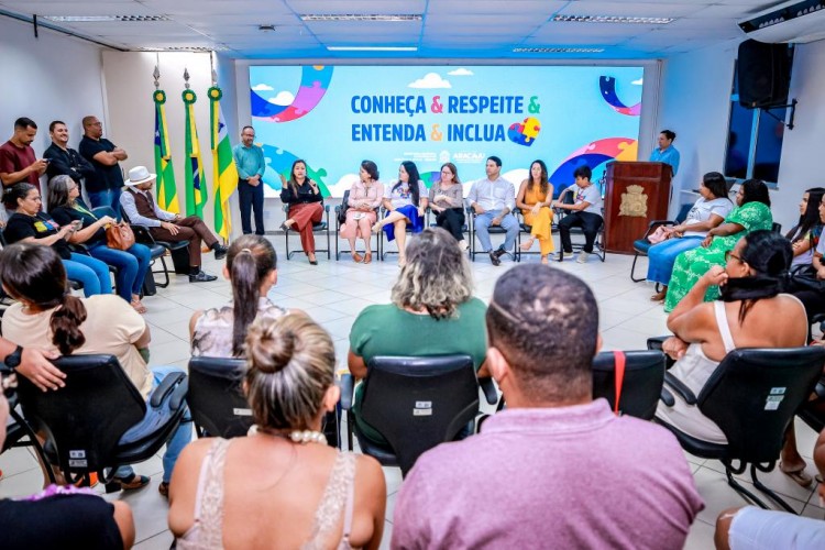 Prefeita Emília Corrêa participa de encontro com mães de crianças atípicas
