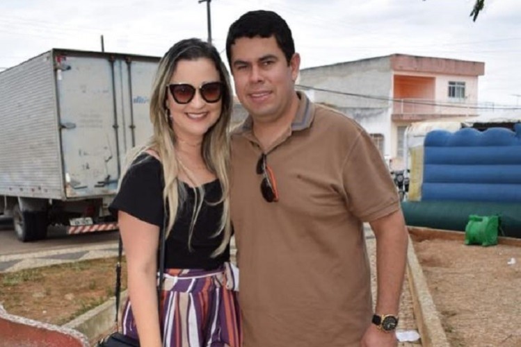 Prefeito de Carira exonera filho e nora de secretarias