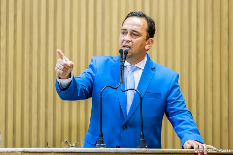 Fábio Meireles lamenta:  “a população está indignada com a retirada dos elétricos, mas a Prefeitura culpa injustamente o Tribunal de Contas”