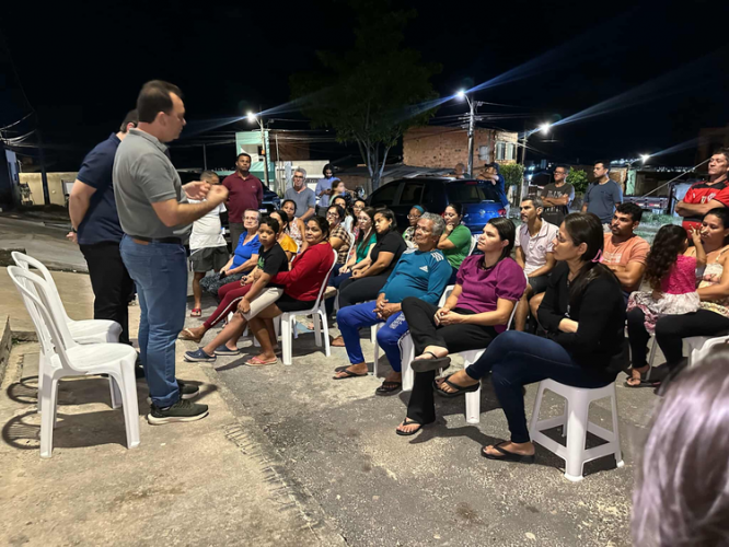 Fábio Meireles promove reunião com moradores do Loteamento Moema Meire
