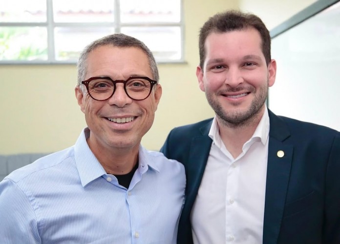 Fábio atende pedido de Neto Batalha e reforma Escola Glorita Portugal em São Cristóvão