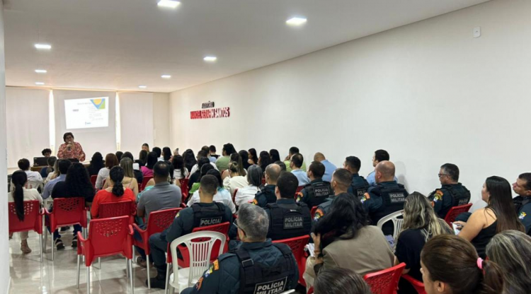 Governo de Sergipe promove capacitação para profissionais da rede de proteção à mulher de 11 cidades