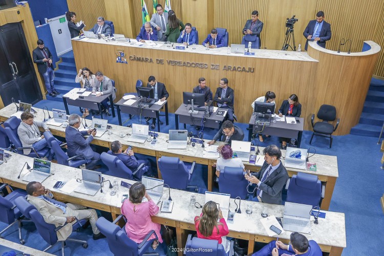 Por temer derrota, base de Emília retira quórum, e vetos ficam para a próxima sessão