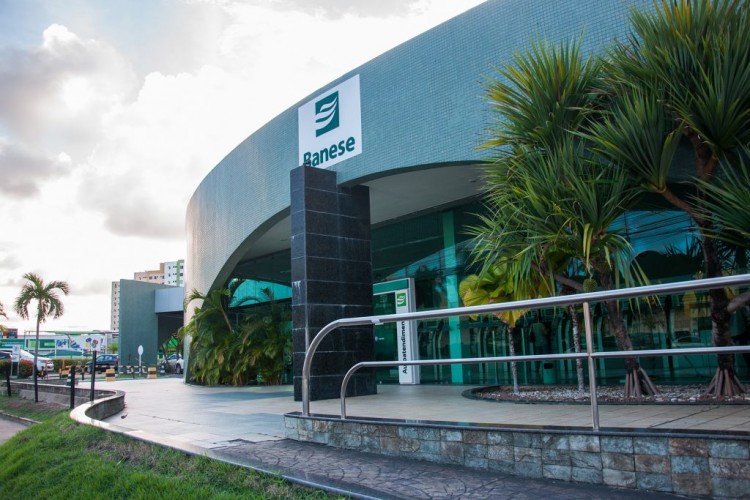 Banese “ganha corpo” e visibilidade nacional dois anos após decisão de Fábio: “Enquanto eu for governador, ninguém vende o Banese"