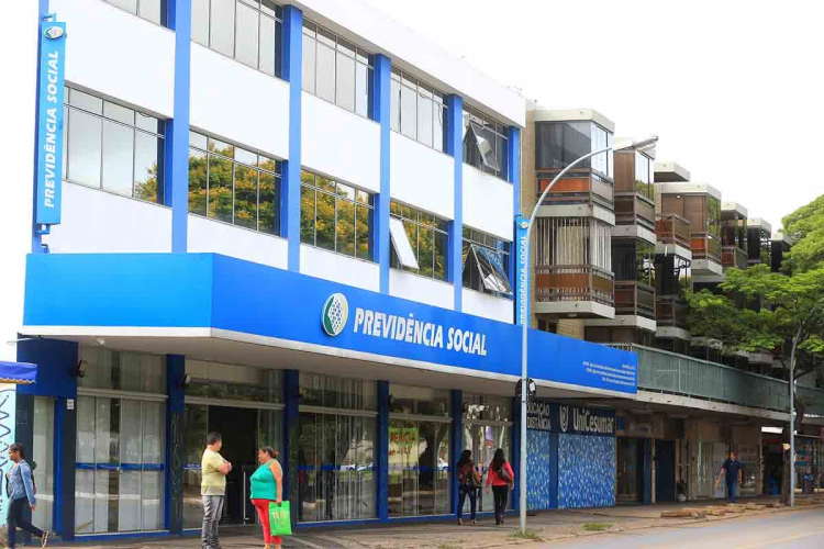 INSS estima 4,1 milhões de possíveis vítimas de descontos irregulares; plano de ressarcimento começa a ser discutido