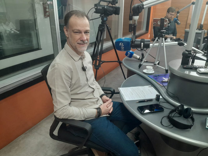 Emprego, renda e combate à fome são prioridades da gestão, destaca secretário Julio Filgueira