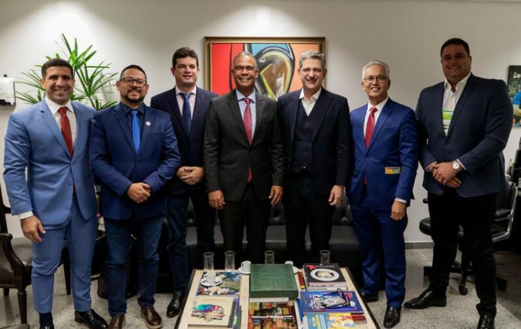 Deputado Paulo Jr. participa de agenda em Brasília ao lado de lideranças sergipanas