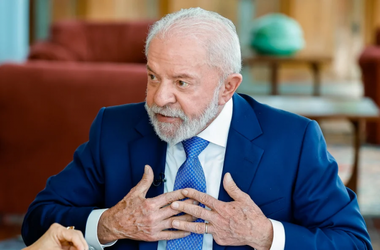 Lula critica PL da Dosimetria e compara Bolsonaro a “cachorro louco”
