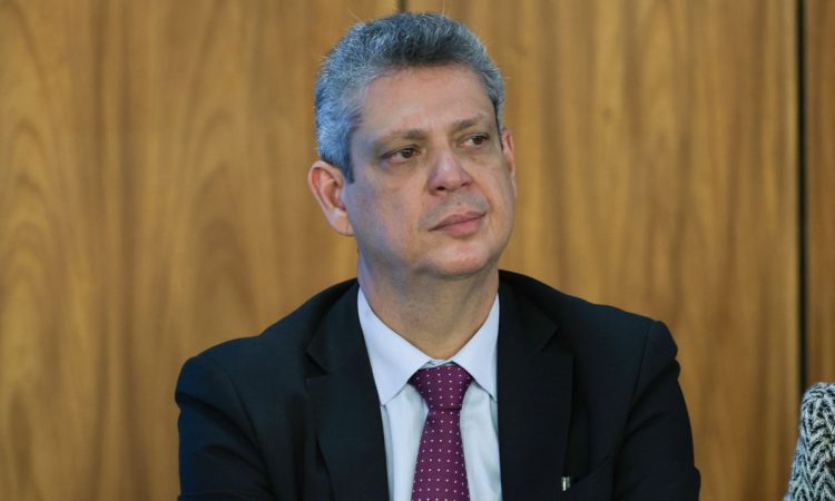 “Derrota para o país”, diz o ministro Márcio Macêdo sobre derrubada do IOF