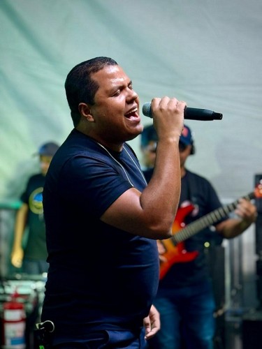 Cantor católico Marcos Simões projeta novos caminhos em 2025