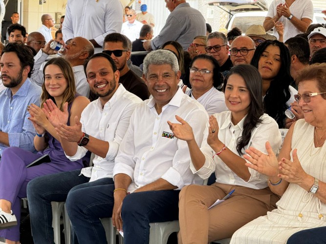 Pedro Alexandre recebe Escola de Tempo Integral e novos investimentos em educação, saúde e infraestrutura