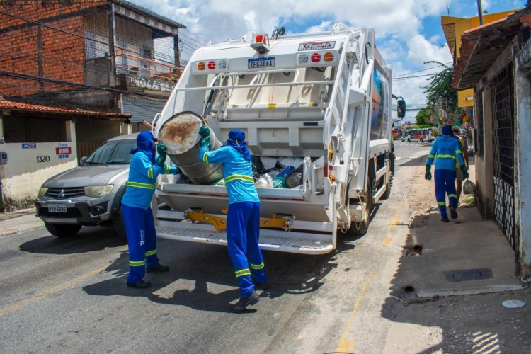 Aracaju: Novo contrato de limpeza urbana economiza R$ 33 milhões e moderniza o serviço