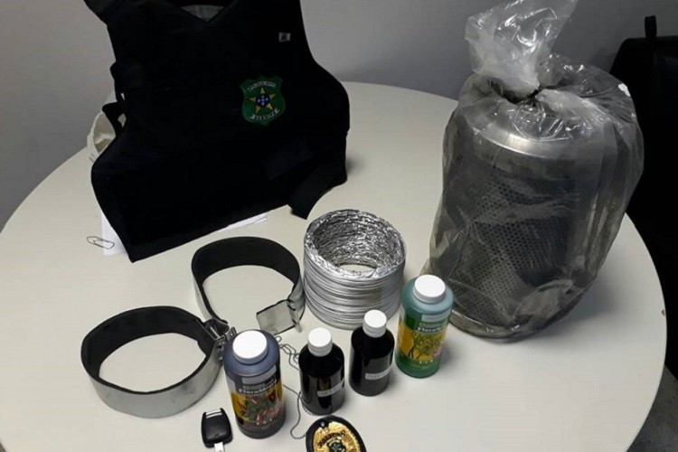 PC e PM prendem em flagrante indivíduo com instrumentos para cultivo de maconha