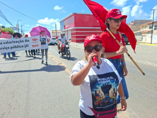 Servidores públicos fazem ato e cobram valorização profissional na Barra dos Coqueiros
