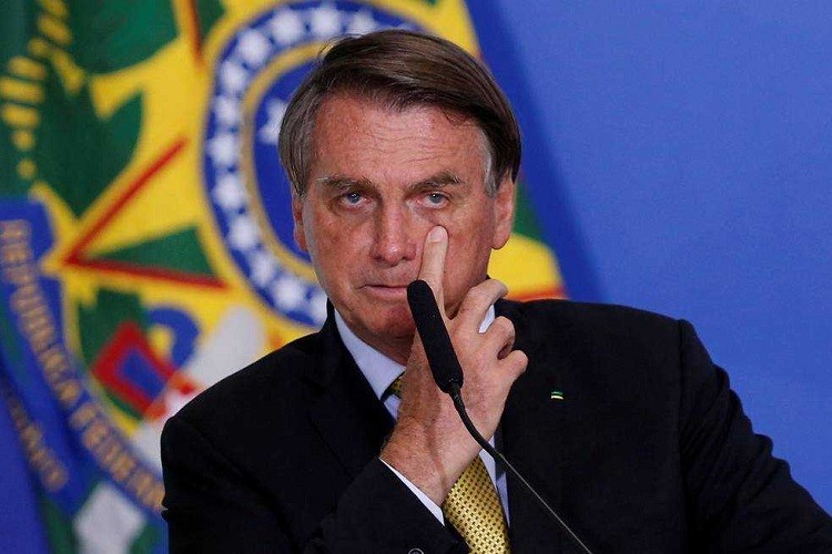 Gravações indicam envolvimento direto de Bolsonaro em 'rachadinha', diz coluna