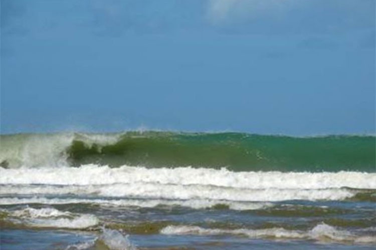 Alerta: ondas podem chegar a 3 metros em praias de Sergipe