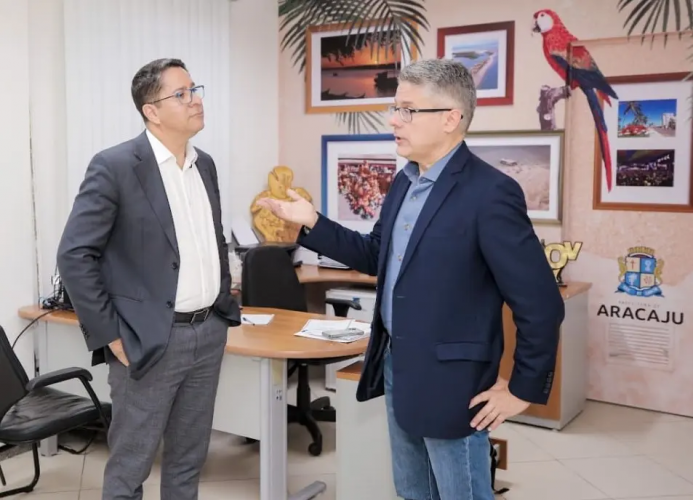 Ricardo Marques recebe senador Alessandro, discute segurança digital nas escolas e solicita emenda para Aracaju