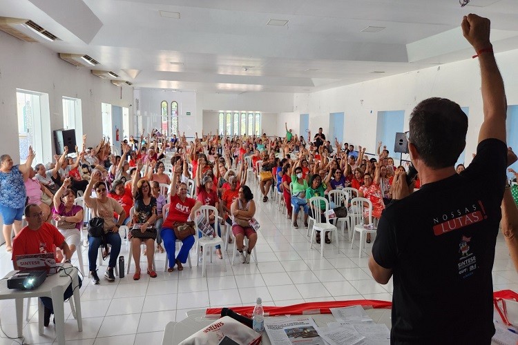 Março Vermelho: Assembleia delibera calendário de lutas para março em defesa do magistério