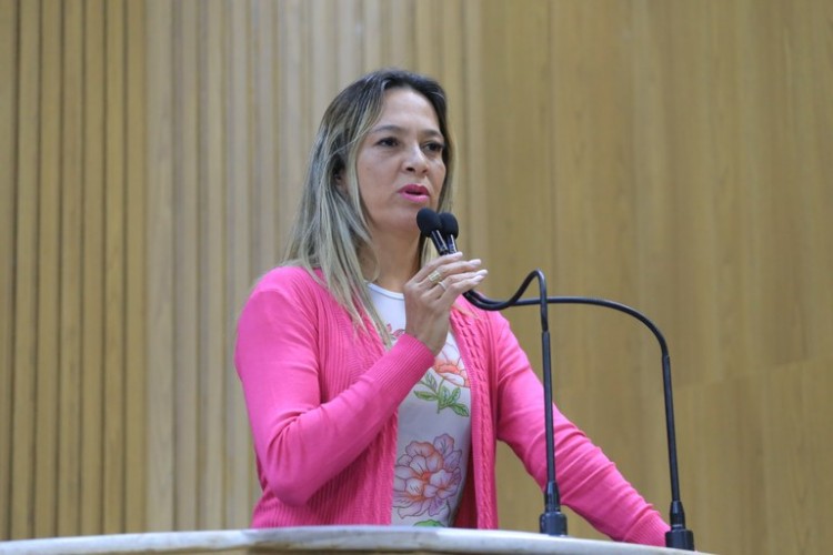 Sheyla Galba reforça importância de combater o feminicídio