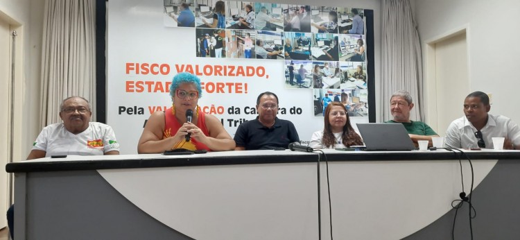 “Os super ricos têm que pagar imposto, justiça tributária já”, diz Caroline Santos – CUT