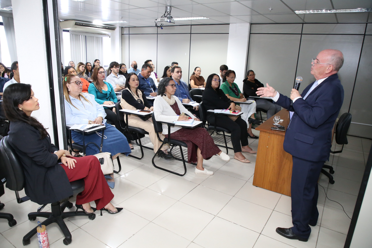 TCE promove curso sobre atos de admissão de pessoal para servidores do Estado