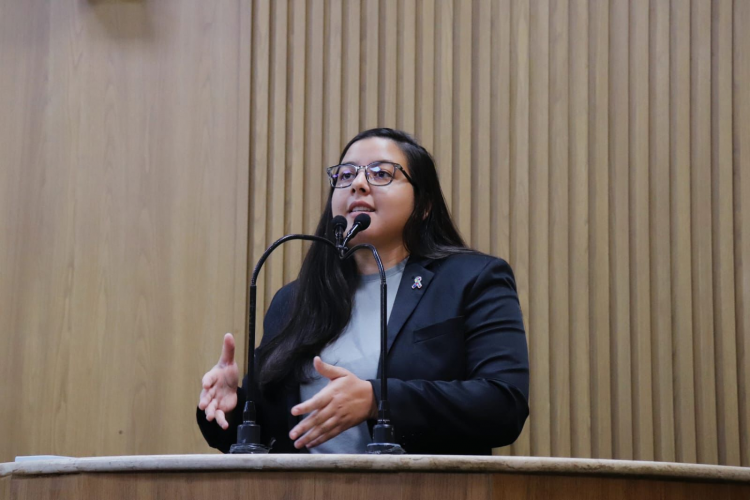 Vereadora Thannata da Equoterapia denuncia abandono do Mundo da Criança e cobra ação urgente das autoridades