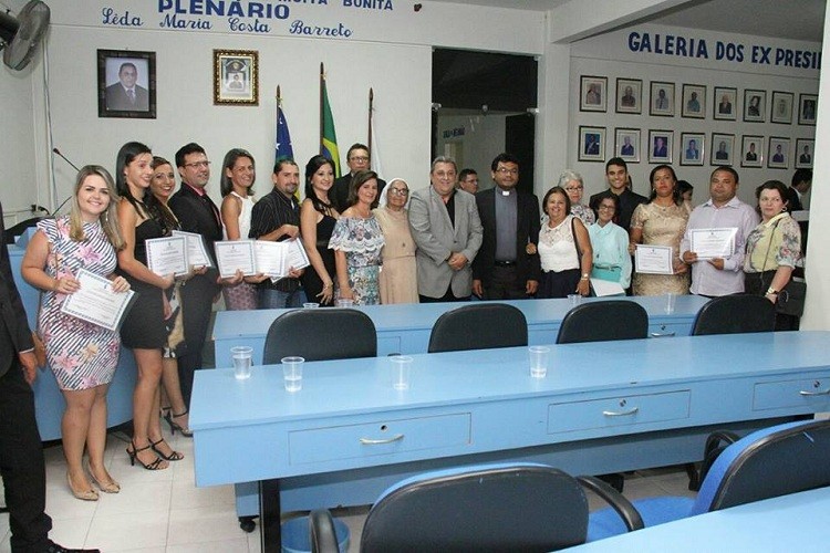 Em Sessão Solene, Câmara de Moita Bonita concede título de Cidadão Honorífico a 13 personalidades