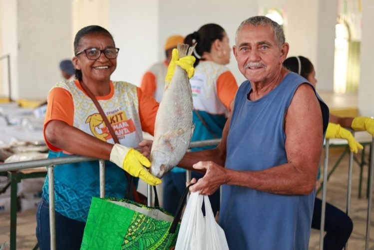 Laranjeiras mantém a tradição e entrega o kit semana santa à população