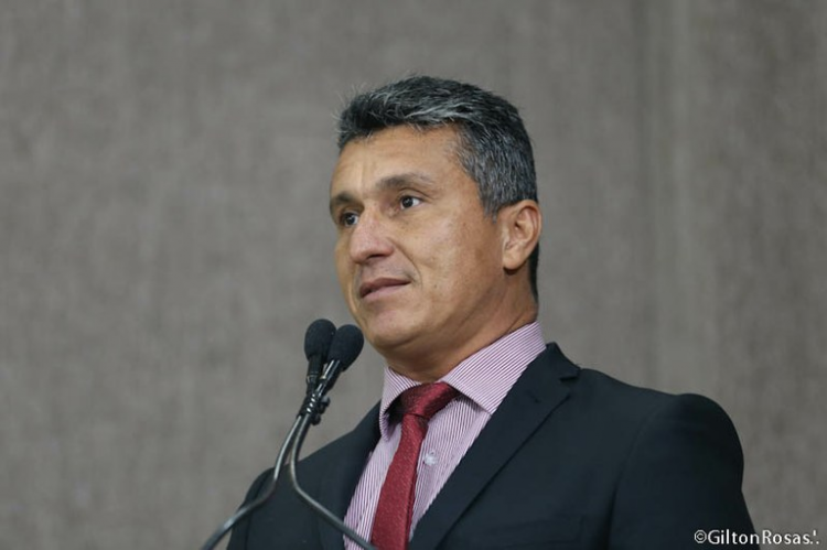 Zezinho do Bugio utiliza a Tribuna para falar sobre situação do Ipesaúde